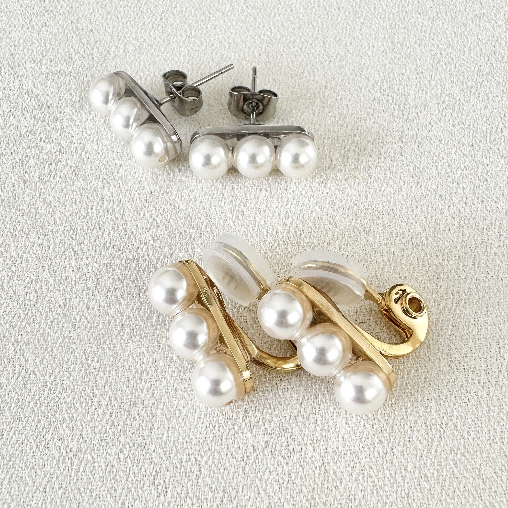 スワロフスキーパール三連ピアス/痛みの無いクリップ式イヤリング〈ゴールド・シルバー〉